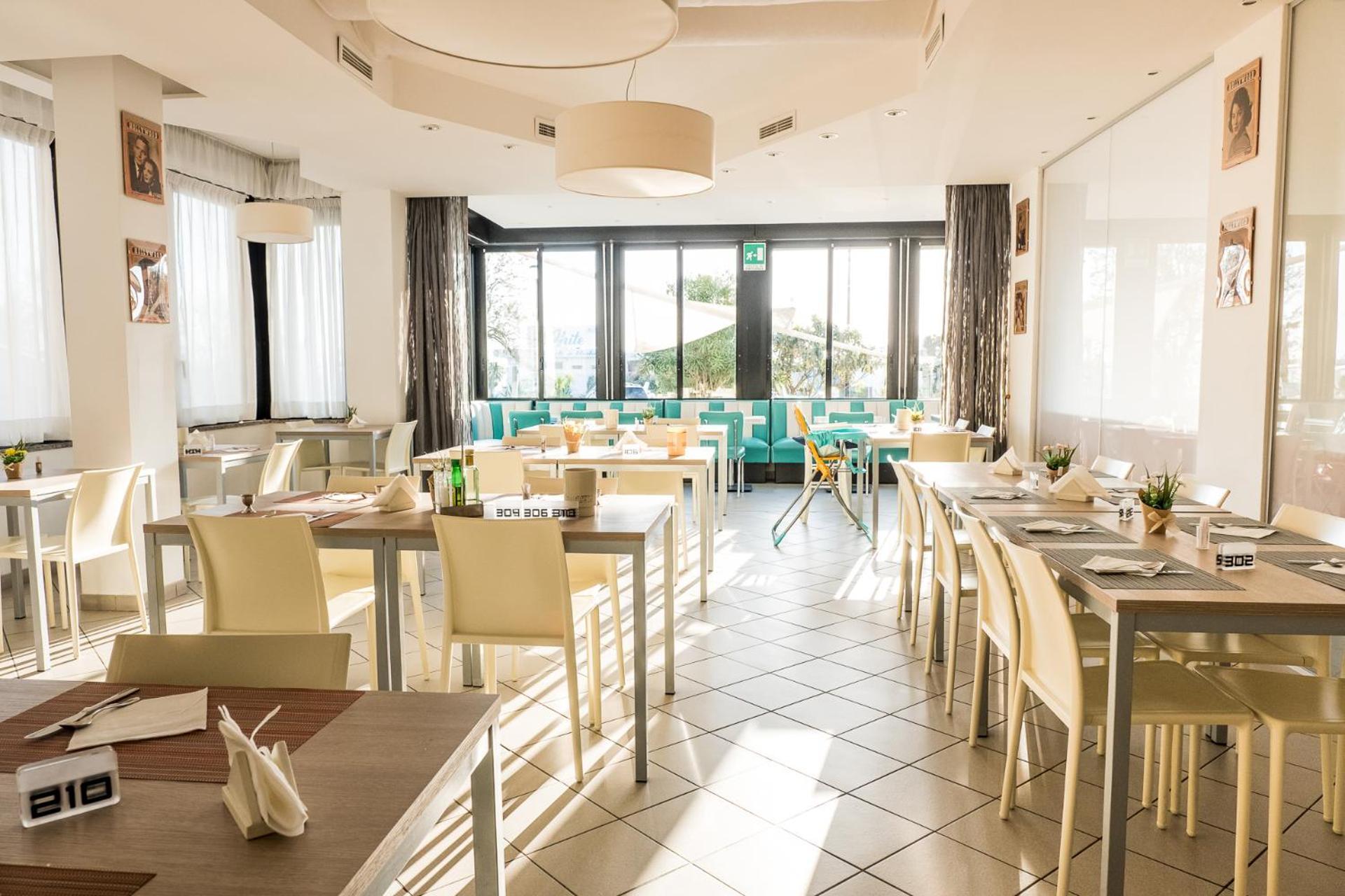 Hotel Rudy Cervia Buitenkant foto